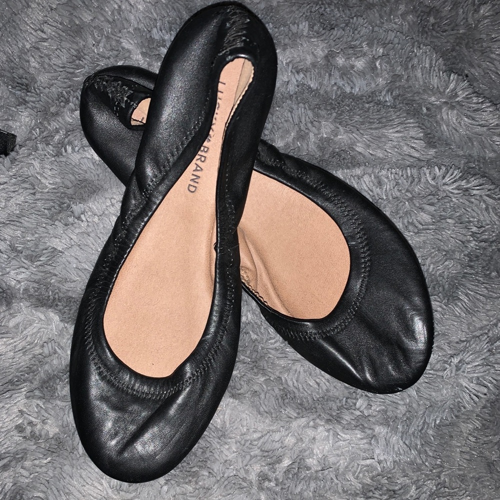 Lucky Brand Black Flats. EUC